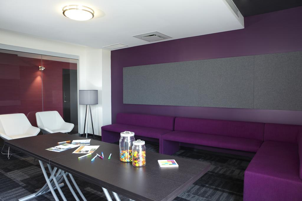 Alt Hotel Toronto Airport Миссиссага Экстерьер фото
