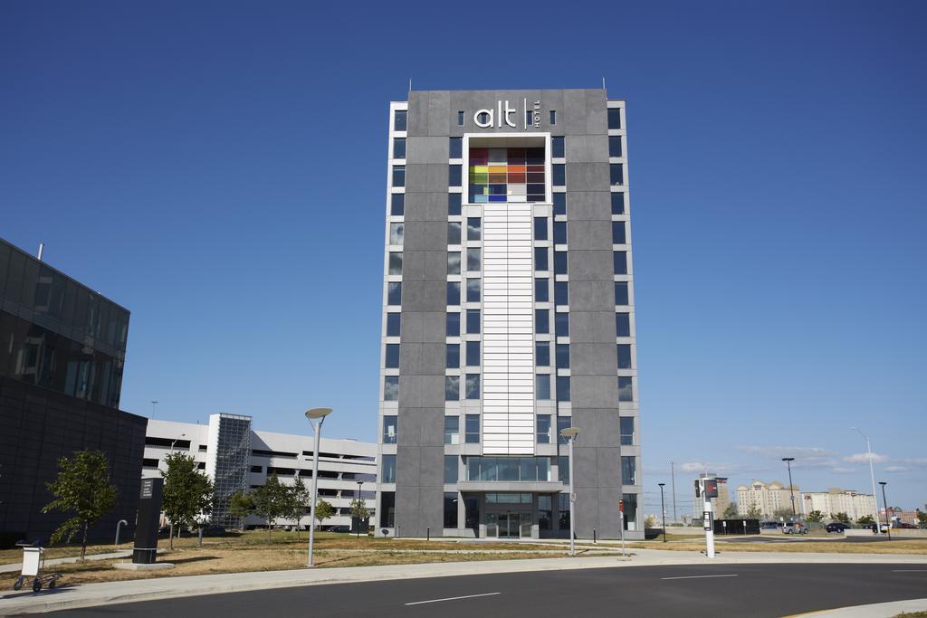 Alt Hotel Toronto Airport Миссиссага Экстерьер фото